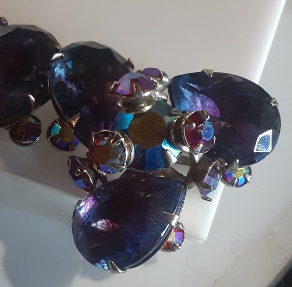 c1950 AB Violet Red Purple Layered Teardrop Deep Cluster Earrings ~ Stunning! - Picture 4 of 7